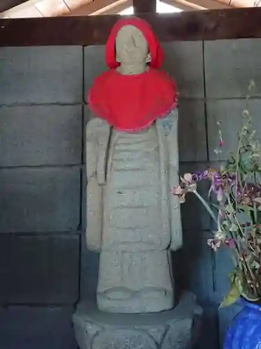 祠（地蔵）の地蔵