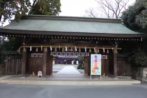 砥鹿神社（里宮）の山門・神門