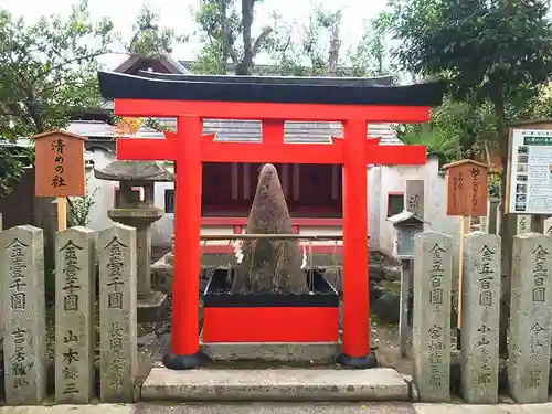 車折神社の末社