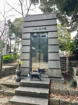 徳蔵院の{uncategorized: "未分類", other: "その他", undefined: "問題あり", building: "その他建物", grave: "お墓", sacred_gate: "鳥居", guardian: "狛犬", statue: "像", buddha: "仏像", history: "歴史", nature: "自然", garden: "庭園", animal: "動物", pagoda: "塔", temizu: "手水舎", mountain_gate: "山門・神門", sanctuary: "本殿・本堂", subordinate: "末社・摂社", art: "芸術", scenery: "景色", jizo: "地蔵", ema: "絵馬", goshuin: "御朱印", omikuji: "おみくじ", items: "授与品その他", amulet: "お守り", goshuincho: "御朱印帳", eats: "食事", festival: "お祭り", votive_dance: "神楽", shichigosan: "七五三参", wedding: "結婚式", experience: "体験その他", initially: "初詣", around: "周辺", anti_infection: "感染症対策"}