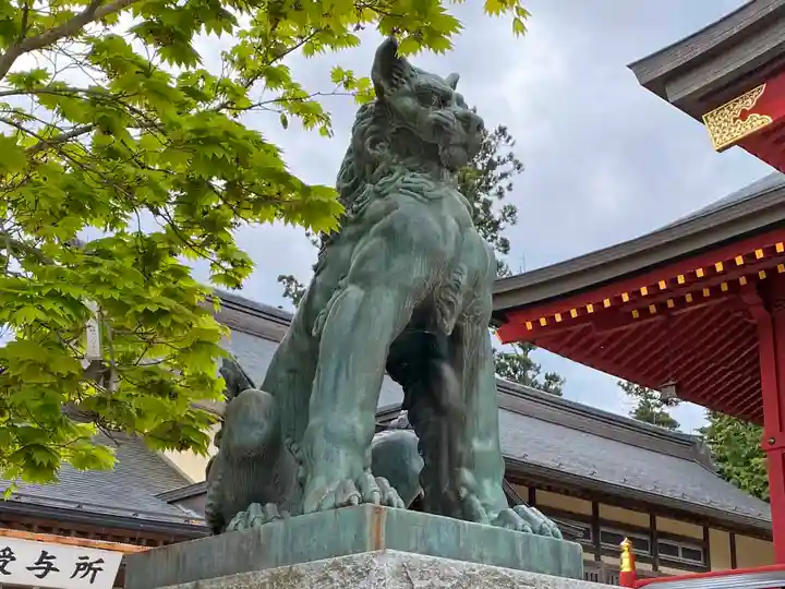 武蔵御嶽神社の狛犬
