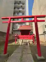 東関森稲荷社の{uncategorized: "未分類", other: "その他", undefined: "問題あり", building: "その他建物", grave: "お墓", sacred_gate: "鳥居", guardian: "狛犬", statue: "像", buddha: "仏像", history: "歴史", nature: "自然", garden: "庭園", animal: "動物", pagoda: "塔", temizu: "手水舎", mountain_gate: "山門・神門", sanctuary: "本殿・本堂", subordinate: "末社・摂社", art: "芸術", scenery: "景色", jizo: "地蔵", ema: "絵馬", goshuin: "御朱印", omikuji: "おみくじ", items: "授与品その他", amulet: "お守り", goshuincho: "御朱印帳", eats: "食事", festival: "お祭り", votive_dance: "神楽", shichigosan: "七五三参", wedding: "結婚式", experience: "体験その他", initially: "初詣", around: "周辺", anti_infection: "感染症対策"}