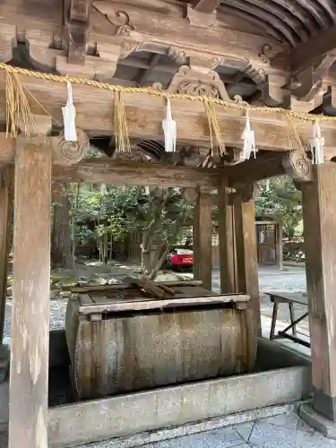 彌彦神社の{uncategorized: "未分類", other: "その他", undefined: "問題あり", building: "その他建物", grave: "お墓", sacred_gate: "鳥居", guardian: "狛犬", statue: "像", buddha: "仏像", history: "歴史", nature: "自然", garden: "庭園", animal: "動物", pagoda: "塔", temizu: "手水舎", mountain_gate: "山門・神門", sanctuary: "本殿・本堂", subordinate: "末社・摂社", art: "芸術", scenery: "景色", jizo: "地蔵", ema: "絵馬", goshuin: "御朱印", omikuji: "おみくじ", items: "授与品その他", amulet: "お守り", goshuincho: "御朱印帳", eats: "食事", festival: "お祭り", votive_dance: "神楽", shichigosan: "七五三参", wedding: "結婚式", experience: "体験その他", initially: "初詣", around: "周辺", anti_infection: "感染症対策"}