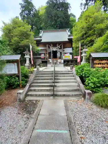 磐裂根裂神社の本殿