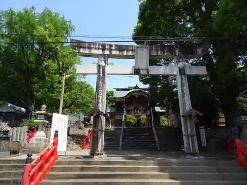 西岡神宮の鳥居