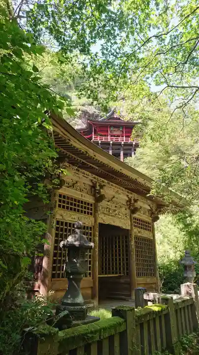 釋尊寺の山門・神門