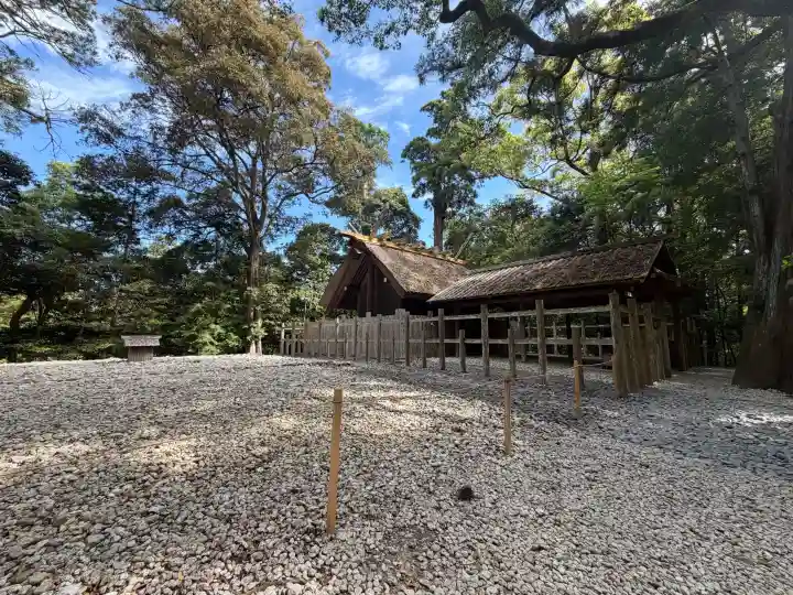 伊勢神宮外宮(豊受大神宮)の{uncategorized: "未分類", other: "その他", undefined: "問題あり", building: "その他建物", grave: "お墓", sacred_gate: "鳥居", guardian: "狛犬", statue: "像", buddha: "仏像", history: "歴史", nature: "自然", garden: "庭園", animal: "動物", pagoda: "塔", temizu: "手水舎", mountain_gate: "山門・神門", sanctuary: "本殿・本堂", subordinate: "末社・摂社", art: "芸術", scenery: "景色", jizo: "地蔵", ema: "絵馬", goshuin: "御朱印", omikuji: "おみくじ", items: "授与品その他", amulet: "お守り", goshuincho: "御朱印帳", eats: "食事", festival: "お祭り", votive_dance: "神楽", shichigosan: "七五三参", wedding: "結婚式", experience: "体験その他", initially: "初詣", around: "周辺", anti_infection: "感染症対策"}