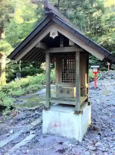 大神山神社奥宮の末社