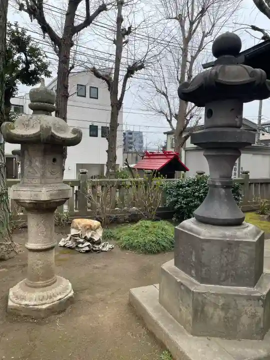 橋戸稲荷神社の{uncategorized: "未分類", other: "その他", undefined: "問題あり", building: "その他建物", grave: "お墓", sacred_gate: "鳥居", guardian: "狛犬", statue: "像", buddha: "仏像", history: "歴史", nature: "自然", garden: "庭園", animal: "動物", pagoda: "塔", temizu: "手水舎", mountain_gate: "山門・神門", sanctuary: "本殿・本堂", subordinate: "末社・摂社", art: "芸術", scenery: "景色", jizo: "地蔵", ema: "絵馬", goshuin: "御朱印", omikuji: "おみくじ", items: "授与品その他", amulet: "お守り", goshuincho: "御朱印帳", eats: "食事", festival: "お祭り", votive_dance: "神楽", shichigosan: "七五三参", wedding: "結婚式", experience: "体験その他", initially: "初詣", around: "周辺", anti_infection: "感染症対策"}