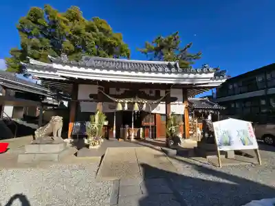 水堂須佐男神社の{uncategorized: "未分類", other: "その他", undefined: "問題あり", building: "その他建物", grave: "お墓", sacred_gate: "鳥居", guardian: "狛犬", statue: "像", buddha: "仏像", history: "歴史", nature: "自然", garden: "庭園", animal: "動物", pagoda: "塔", temizu: "手水舎", mountain_gate: "山門・神門", sanctuary: "本殿・本堂", subordinate: "末社・摂社", art: "芸術", scenery: "景色", jizo: "地蔵", ema: "絵馬", goshuin: "御朱印", omikuji: "おみくじ", items: "授与品その他", amulet: "お守り", goshuincho: "御朱印帳", eats: "食事", festival: "お祭り", votive_dance: "神楽", shichigosan: "七五三参", wedding: "結婚式", experience: "体験その他", initially: "初詣", around: "周辺", anti_infection: "感染症対策"}