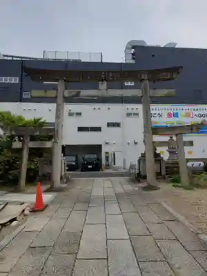 三輪神社の鳥居
