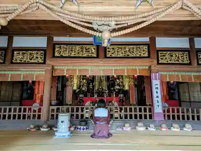 石塔寺の本殿・本堂