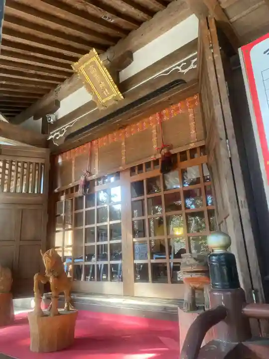 日光大室高龗神社の{uncategorized: "未分類", other: "その他", undefined: "問題あり", building: "その他建物", grave: "お墓", sacred_gate: "鳥居", guardian: "狛犬", statue: "像", buddha: "仏像", history: "歴史", nature: "自然", garden: "庭園", animal: "動物", pagoda: "塔", temizu: "手水舎", mountain_gate: "山門・神門", sanctuary: "本殿・本堂", subordinate: "末社・摂社", art: "芸術", scenery: "景色", jizo: "地蔵", ema: "絵馬", goshuin: "御朱印", omikuji: "おみくじ", items: "授与品その他", amulet: "お守り", goshuincho: "御朱印帳", eats: "食事", festival: "お祭り", votive_dance: "神楽", shichigosan: "七五三参", wedding: "結婚式", experience: "体験その他", initially: "初詣", around: "周辺", anti_infection: "感染症対策"}