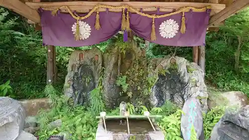 覚性律庵の手水舎