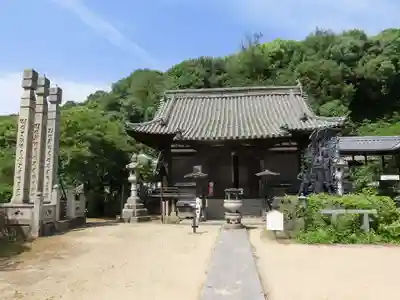 西国寺の本殿・本堂