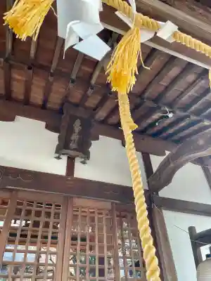 庚申神社の{uncategorized: "未分類", other: "その他", undefined: "問題あり", building: "その他建物", grave: "お墓", sacred_gate: "鳥居", guardian: "狛犬", statue: "像", buddha: "仏像", history: "歴史", nature: "自然", garden: "庭園", animal: "動物", pagoda: "塔", temizu: "手水舎", mountain_gate: "山門・神門", sanctuary: "本殿・本堂", subordinate: "末社・摂社", art: "芸術", scenery: "景色", jizo: "地蔵", ema: "絵馬", goshuin: "御朱印", omikuji: "おみくじ", items: "授与品その他", amulet: "お守り", goshuincho: "御朱印帳", eats: "食事", festival: "お祭り", votive_dance: "神楽", shichigosan: "七五三参", wedding: "結婚式", experience: "体験その他", initially: "初詣", around: "周辺", anti_infection: "感染症対策"}