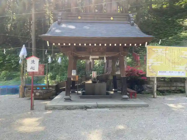 梨郷神社の{uncategorized: "未分類", other: "その他", undefined: "問題あり", building: "その他建物", grave: "お墓", sacred_gate: "鳥居", guardian: "狛犬", statue: "像", buddha: "仏像", history: "歴史", nature: "自然", garden: "庭園", animal: "動物", pagoda: "塔", temizu: "手水舎", mountain_gate: "山門・神門", sanctuary: "本殿・本堂", subordinate: "末社・摂社", art: "芸術", scenery: "景色", jizo: "地蔵", ema: "絵馬", goshuin: "御朱印", omikuji: "おみくじ", items: "授与品その他", amulet: "お守り", goshuincho: "御朱印帳", eats: "食事", festival: "お祭り", votive_dance: "神楽", shichigosan: "七五三参", wedding: "結婚式", experience: "体験その他", initially: "初詣", around: "周辺", anti_infection: "感染症対策"}