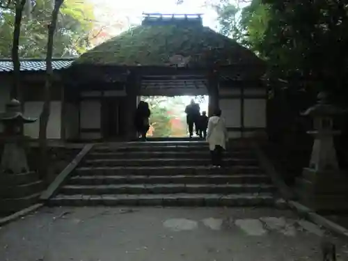 法然院の山門・神門