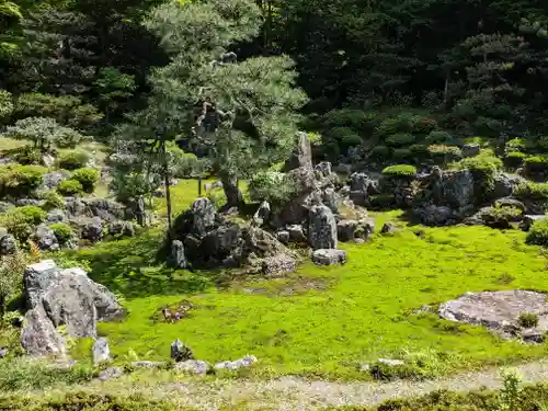 吸湖山　青岸寺の庭園