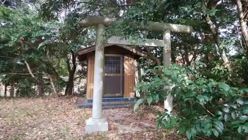 三峰神社の鳥居