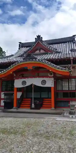 近江明富大教会の本殿・本堂