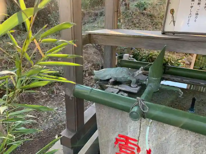 人見神社の手水舎