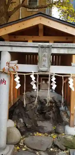 亀嶋神社のその他建物
