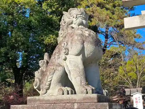 武田神社の狛犬