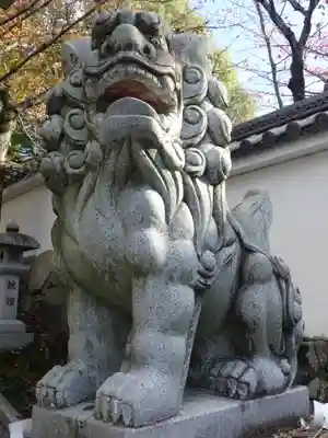 岩屋神社の狛犬
