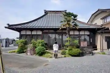 慈済寺の本殿・本堂