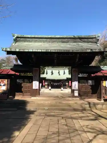 峯ヶ岡八幡神社の山門