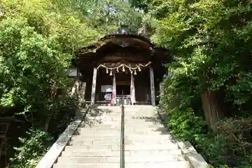 伊勢部柿本神社の本殿・本堂