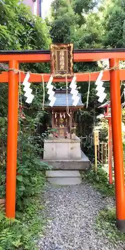 三田春日神社の末社