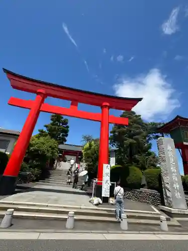 東伏見稲荷神社の{uncategorized: "未分類", other: "その他", undefined: "問題あり", building: "その他建物", grave: "お墓", sacred_gate: "鳥居", guardian: "狛犬", statue: "像", buddha: "仏像", history: "歴史", nature: "自然", garden: "庭園", animal: "動物", pagoda: "塔", temizu: "手水舎", mountain_gate: "山門・神門", sanctuary: "本殿・本堂", subordinate: "末社・摂社", art: "芸術", scenery: "景色", jizo: "地蔵", ema: "絵馬", goshuin: "御朱印", omikuji: "おみくじ", items: "授与品その他", amulet: "お守り", goshuincho: "御朱印帳", eats: "食事", festival: "お祭り", votive_dance: "神楽", shichigosan: "七五三参", wedding: "結婚式", experience: "体験その他", initially: "初詣", around: "周辺", anti_infection: "感染症対策"}