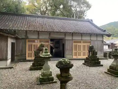 産田神社の{uncategorized: "未分類", other: "その他", undefined: "問題あり", building: "その他建物", grave: "お墓", sacred_gate: "鳥居", guardian: "狛犬", statue: "像", buddha: "仏像", history: "歴史", nature: "自然", garden: "庭園", animal: "動物", pagoda: "塔", temizu: "手水舎", mountain_gate: "山門・神門", sanctuary: "本殿・本堂", subordinate: "末社・摂社", art: "芸術", scenery: "景色", jizo: "地蔵", ema: "絵馬", goshuin: "御朱印", omikuji: "おみくじ", items: "授与品その他", amulet: "お守り", goshuincho: "御朱印帳", eats: "食事", festival: "お祭り", votive_dance: "神楽", shichigosan: "七五三参", wedding: "結婚式", experience: "体験その他", initially: "初詣", around: "周辺", anti_infection: "感染症対策"}