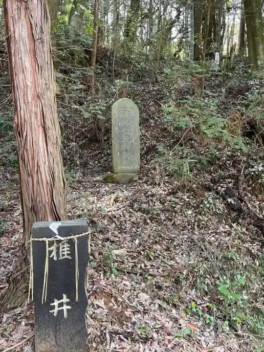 夜刀神社(愛宕神社境内社)の末社・摂社