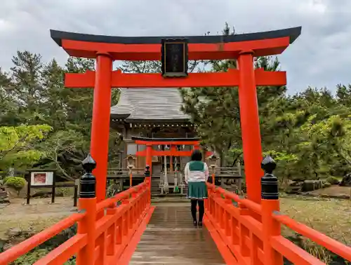 高山稲荷神社の鳥居