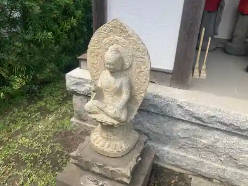 伝福寺の{uncategorized: "未分類", other: "その他", undefined: "問題あり", building: "その他建物", grave: "お墓", sacred_gate: "鳥居", guardian: "狛犬", statue: "像", buddha: "仏像", history: "歴史", nature: "自然", garden: "庭園", animal: "動物", pagoda: "塔", temizu: "手水舎", mountain_gate: "山門・神門", sanctuary: "本殿・本堂", subordinate: "末社・摂社", art: "芸術", scenery: "景色", jizo: "地蔵", ema: "絵馬", goshuin: "御朱印", omikuji: "おみくじ", items: "授与品その他", amulet: "お守り", goshuincho: "御朱印帳", eats: "食事", festival: "お祭り", votive_dance: "神楽", shichigosan: "七五三参", wedding: "結婚式", experience: "体験その他", initially: "初詣", around: "周辺", anti_infection: "感染症対策"}
