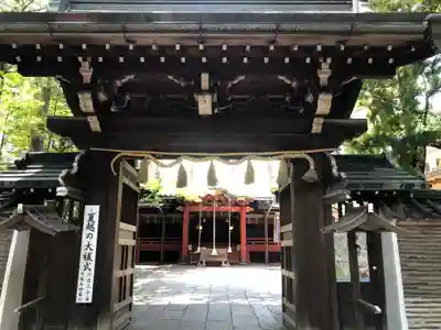 赤坂氷川神社の山門・神門