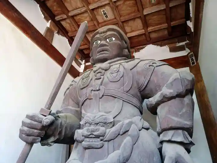 長命寺の像