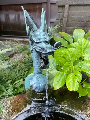 諏訪神社の手水