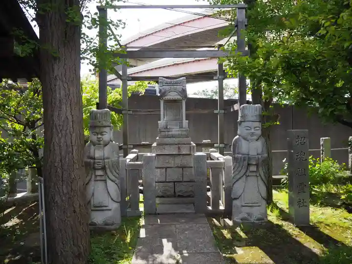 小菅神社の本殿・本堂