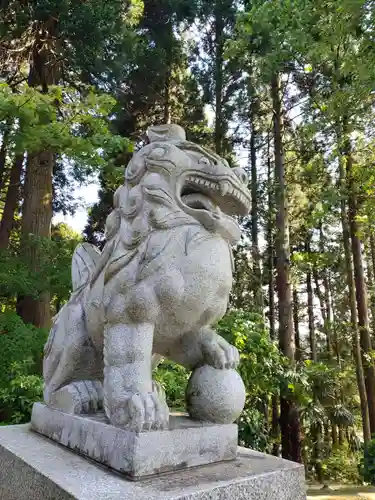 諏訪神社の狛犬