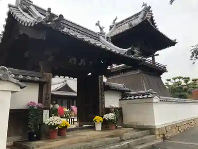 不動院の山門・神門