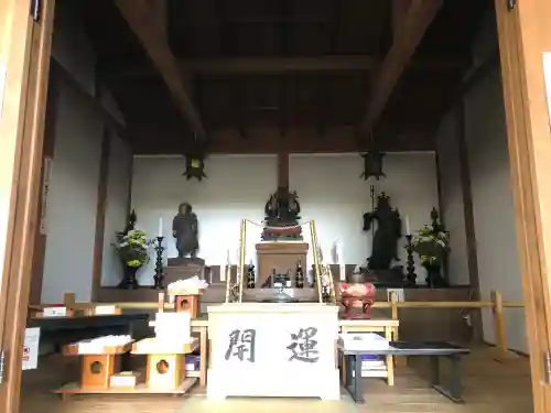 園城寺（三井寺）の{uncategorized: "未分類", other: "その他", undefined: "問題あり", building: "その他建物", grave: "お墓", sacred_gate: "鳥居", guardian: "狛犬", statue: "像", buddha: "仏像", history: "歴史", nature: "自然", garden: "庭園", animal: "動物", pagoda: "塔", temizu: "手水舎", mountain_gate: "山門・神門", sanctuary: "本殿・本堂", subordinate: "末社・摂社", art: "芸術", scenery: "景色", jizo: "地蔵", ema: "絵馬", goshuin: "御朱印", omikuji: "おみくじ", items: "授与品その他", amulet: "お守り", goshuincho: "御朱印帳", eats: "食事", festival: "お祭り", votive_dance: "神楽", shichigosan: "七五三参", wedding: "結婚式", experience: "体験その他", initially: "初詣", around: "周辺", anti_infection: "感染症対策"}