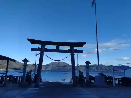 魚賀波間神社の鳥居