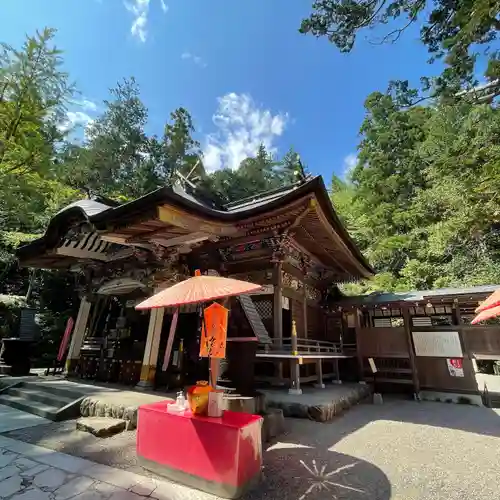宝登山神社の本殿・本堂