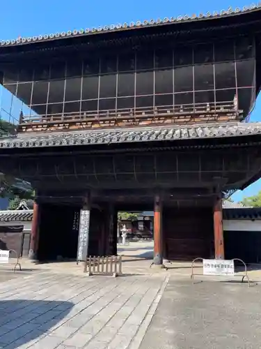 建中寺の山門・神門