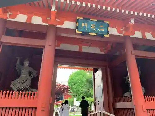 浅草神社の山門・神門