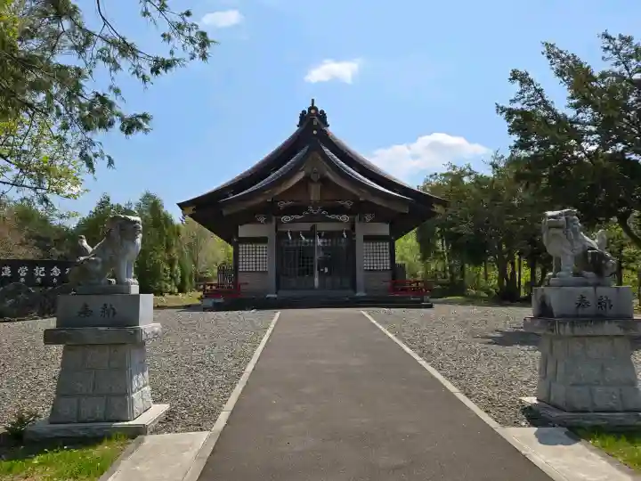 早来神社の{uncategorized: "未分類", other: "その他", undefined: "問題あり", building: "その他建物", grave: "お墓", sacred_gate: "鳥居", guardian: "狛犬", statue: "像", buddha: "仏像", history: "歴史", nature: "自然", garden: "庭園", animal: "動物", pagoda: "塔", temizu: "手水舎", mountain_gate: "山門・神門", sanctuary: "本殿・本堂", subordinate: "末社・摂社", art: "芸術", scenery: "景色", jizo: "地蔵", ema: "絵馬", goshuin: "御朱印", omikuji: "おみくじ", items: "授与品その他", amulet: "お守り", goshuincho: "御朱印帳", eats: "食事", festival: "お祭り", votive_dance: "神楽", shichigosan: "七五三参", wedding: "結婚式", experience: "体験その他", initially: "初詣", around: "周辺", anti_infection: "感染症対策"}